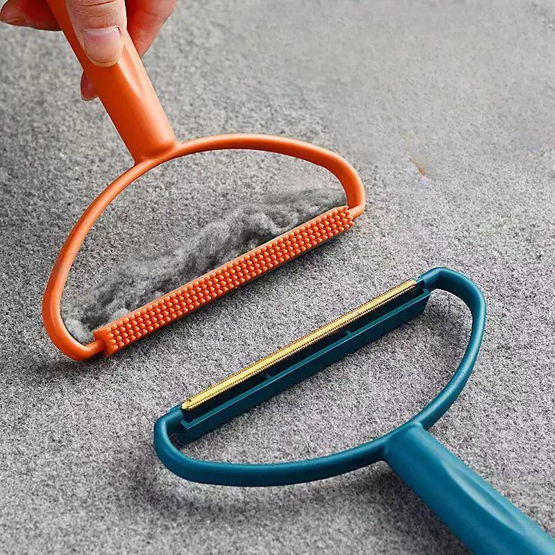 Peine saca pelos plástico colores 